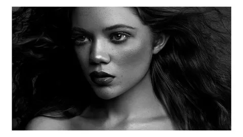 Black and White Photography Post Production Revealed - Create Beathtaking Portraits in Photoshop