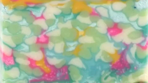 Making swirling designs in soap