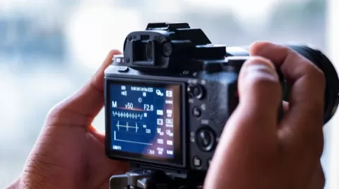 Are you that person who wants to start making videos but don’t know where to start. And do all the camera settings seem scary to you? Then you have come to t...