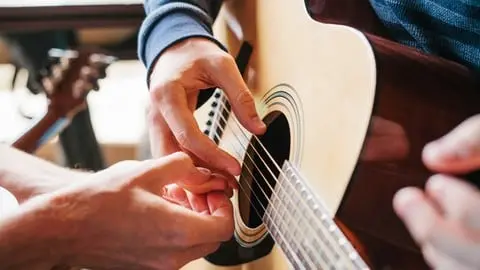 Are you ready to learn how to play guitar? Now you can learn to play guitar in 20 days.